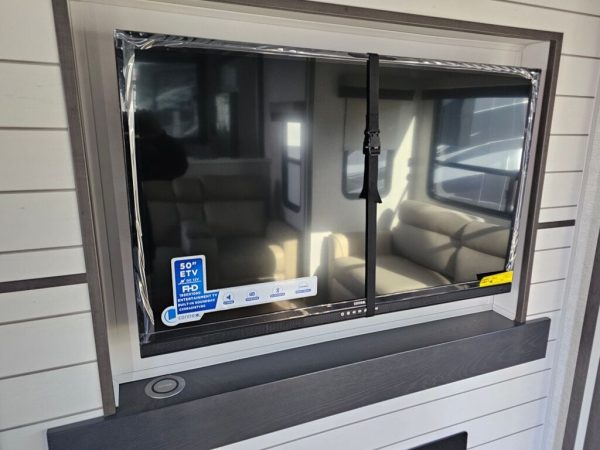 2025 Crossroads Hampton HP388FKL - Image 16
