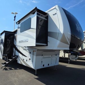 2025 Crossroads Redwood RW4200FL