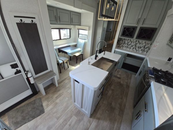 2025 Crossroads Redwood RW4200FL - Image 6