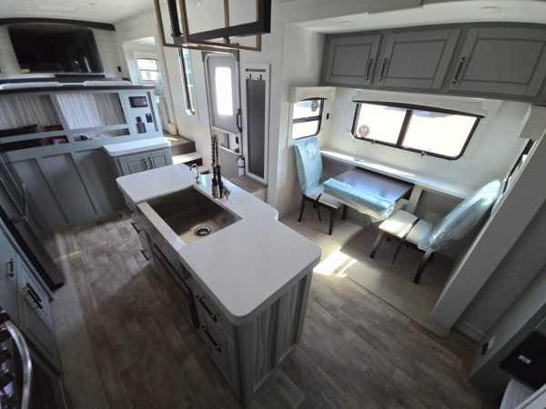 2025 Crossroads Redwood RW4200FL - Image 7