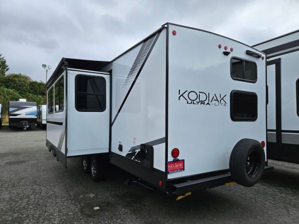 2025 Dutchmen Kodiak Ultra-Lite 302BHSL - Image 3