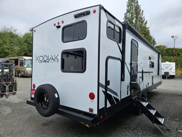 2025 Dutchmen Kodiak Ultra-Lite 302BHSL - Image 4