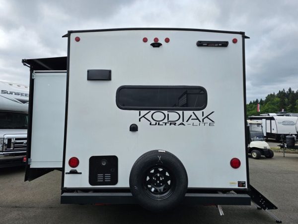 2025 Dutchmen Kodiak Ultra-Lite 241BHSL - Image 3