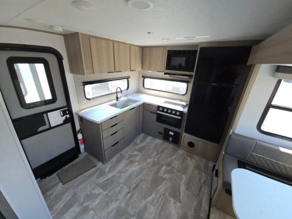 2025 Dutchmen Kodiak Ultra-Lite 257RKSL - Image 7