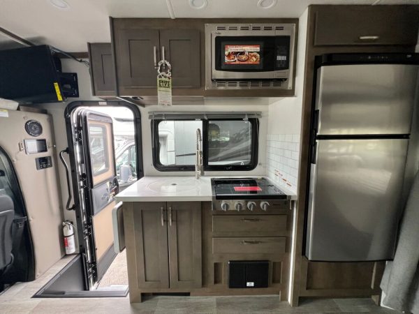 2025 Dynamax Isata 3 Series 24FW - Image 18