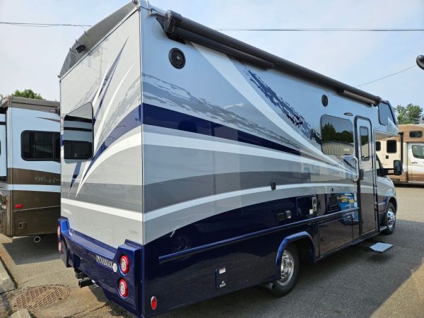 2025 Dynamax Isata 3 Series 24FW - Image 4