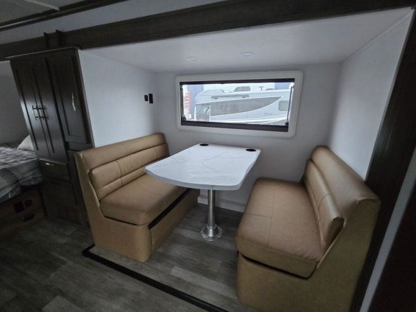 2025 Dynamax Isata 3 Series 24FW - Image 6