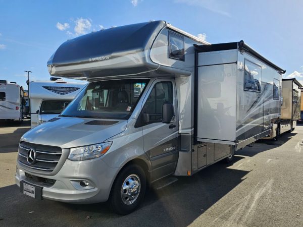 2025 Dynamax Isata 3 Series 24FW - Image 2