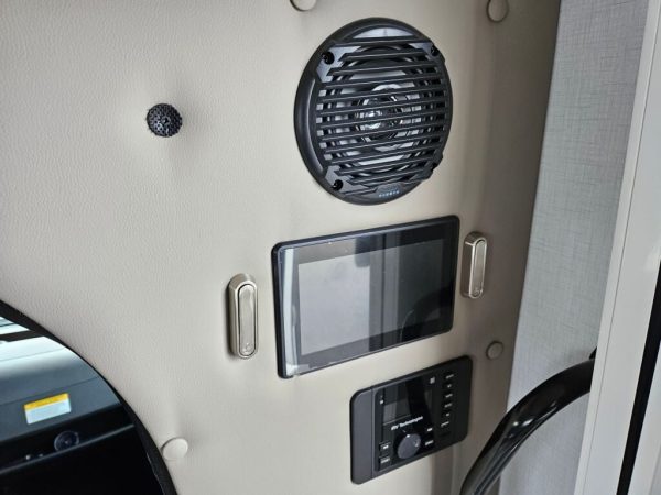 2025 Dynamax Isata 3 Series 24SSSFXM - Image 18