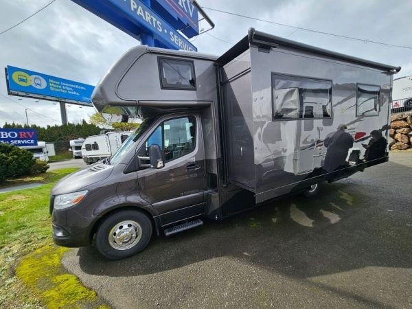 2025 Dynamax Isata 3 Series 24SSSFXM - Image 3