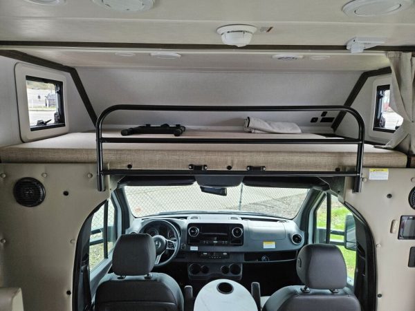 2025 Dynamax Isata 3 Series 24SSSFXM - Image 10