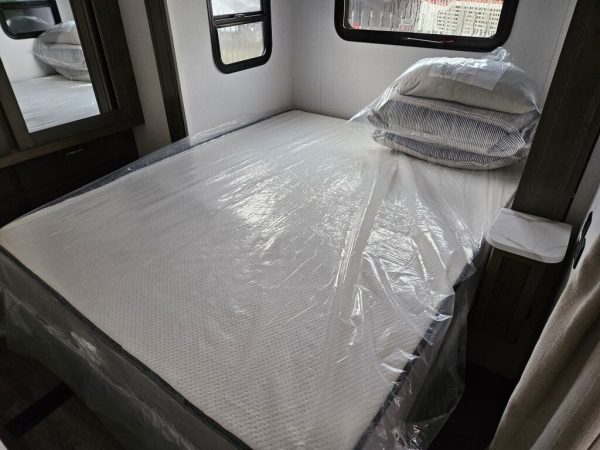 2025 Dynamax Isata 5 Series 30FW - Image 10