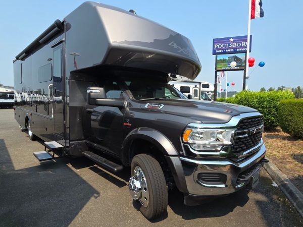 2025 Dynamax Isata 5 Series 30FW - Image 4