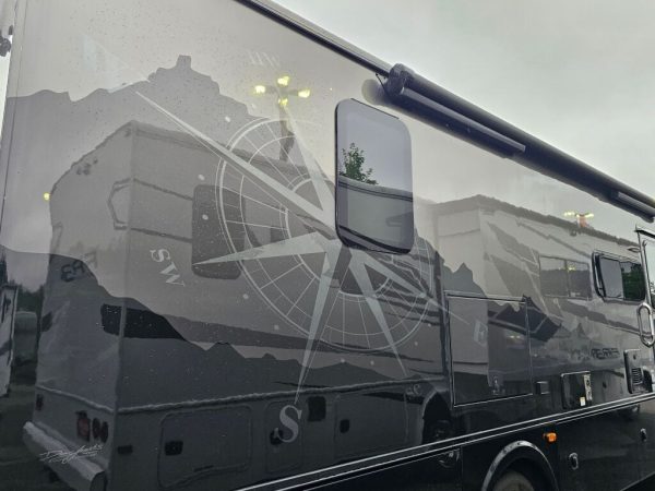 2025 Dynamax Isata 5 Series 30FW - Image 5