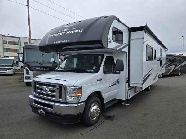 2025 East To West Entrada 3100FB