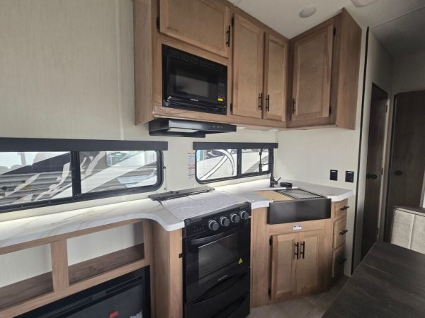 2025 Forest River Cascade 39TN - Image 6