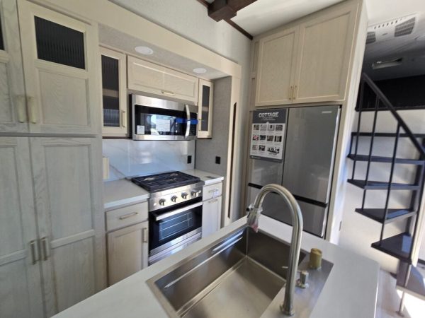 2025 Forest River Cedar Creek Cottage 40CBK - Image 10