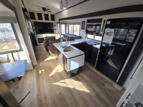 2025 Forest River Sabre 33RLP - Image 5
