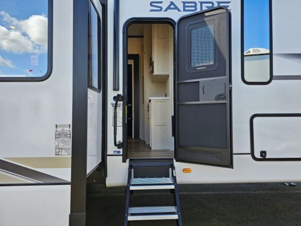 2025 Forest River Sabre 33RLP - Image 10