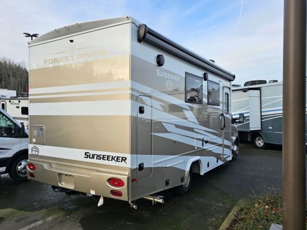 2025 Forest River Sunseeker MBS 2400M - Image 3
