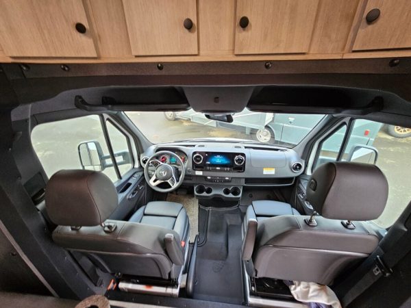 2025 Forest River Sunseeker MBS 2400M - Image 7