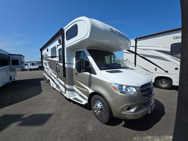 2025 Forest River Sunseeker MBS 2400T - Image 14