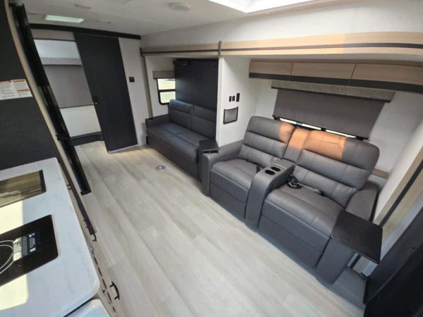 2025 Forest River Sunseeker MBS 2400T - Image 7