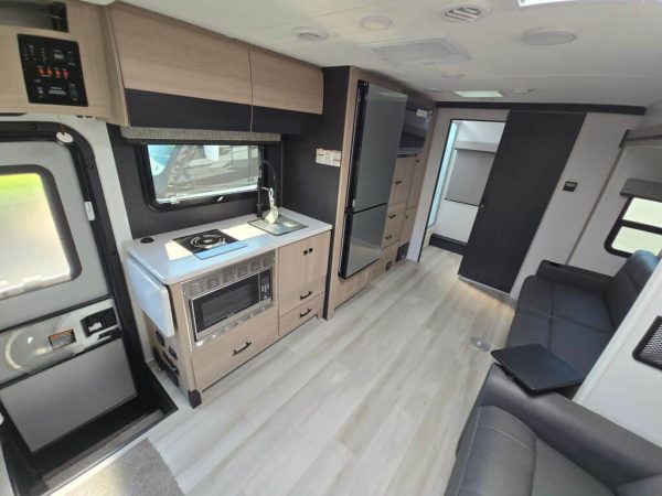 2025 Forest River Sunseeker MBS 2400T - Image 8
