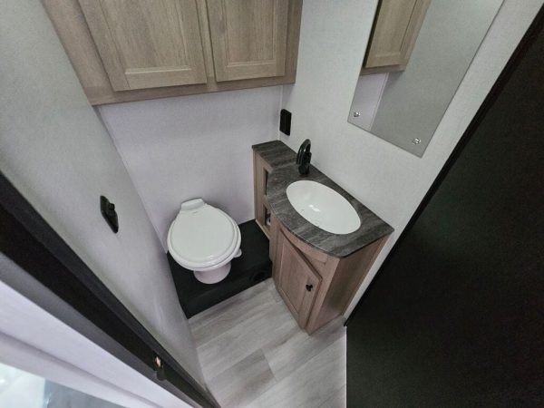 2025 Forest River Sunseeker 2850SLE - Image 13