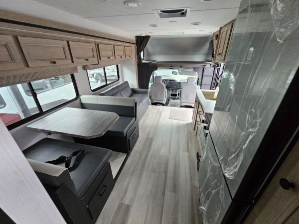 2025 Forest River Sunseeker 2850SLE - Image 15