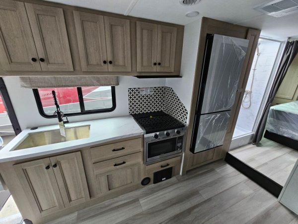 2025 Forest River Sunseeker 2850SLE - Image 10