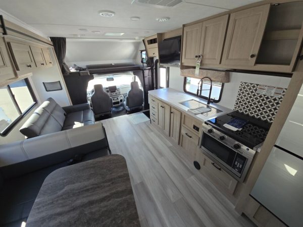 2025 Forest River Sunseeker 3010DS - Image 11