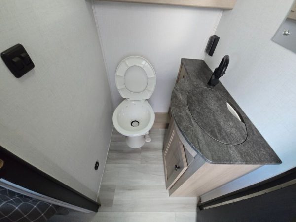 2025 Forest River Sunseeker 3010DS - Image 15