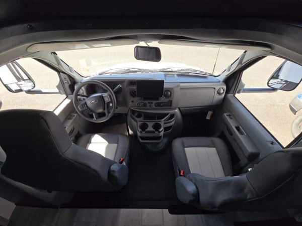 2025 Forest River Sunseeker 3010DS - Image 6