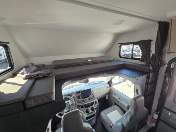 2025 Forest River Sunseeker 3010DS - Image 7