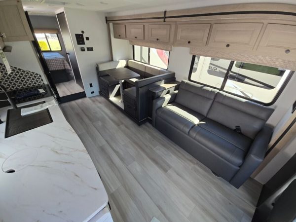 2025 Forest River Sunseeker 3010DS - Image 8