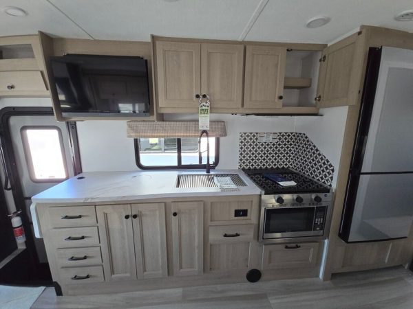 2025 Forest River Sunseeker 3010DS - Image 10