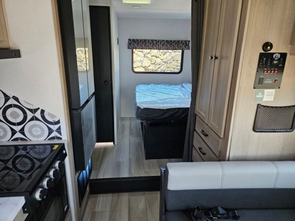 2025 Forest River Sunseeker LE 2250SLE - Image 17