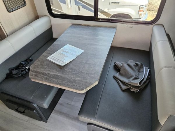 2025 Forest River Sunseeker LE 2250SLE - Image 18