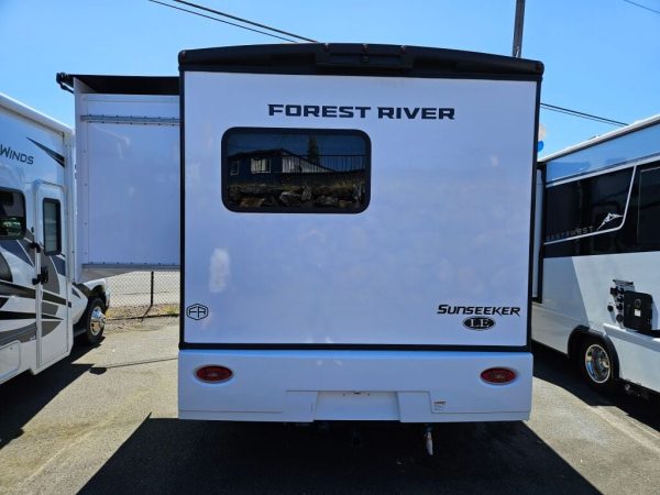 2025 Forest River Sunseeker LE 2250SLE - Image 4