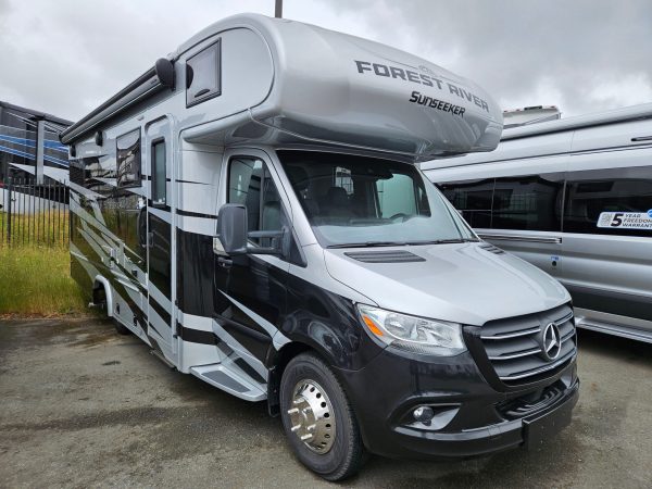 2025 Forest River Sunseeker MBS 2400BDS - Image 20
