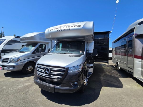 2025 Forest River Sunseeker MBS 2400BDS - Image 19
