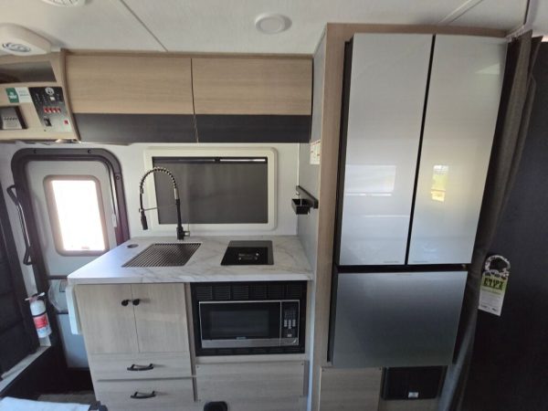 2025 Forest River Sunseeker MBS 2400BDS - Image 19
