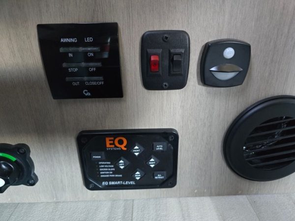 2025 Forest River Sunseeker MBS 2400BDS - Image 40