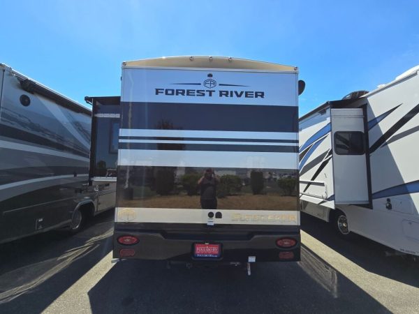 2025 Forest River Sunseeker MBS 2400BDS - Image 7