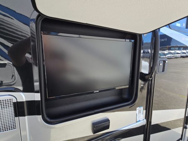 2025 Forest River Sunseeker MBS 2400BDS - Image 9