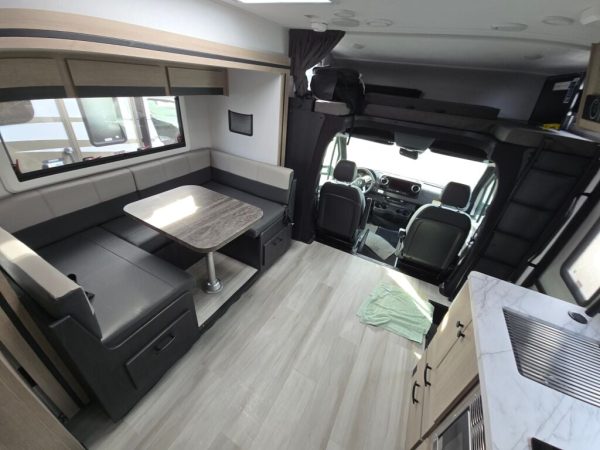 2025 Forest River Sunseeker MBS 2400BDS - Image 13