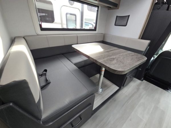 2025 Forest River Sunseeker MBS 2400BDS - Image 15