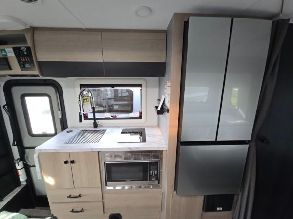 2025 Forest River Sunseeker MBS 2400BDS - Image 16