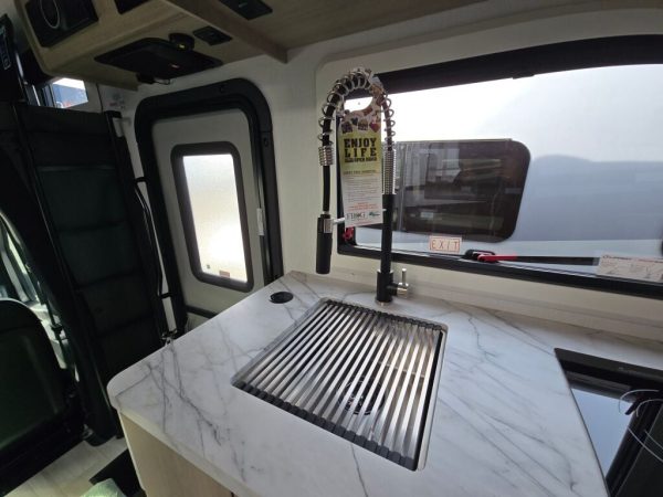 2025 Forest River Sunseeker MBS 2400BDS - Image 17